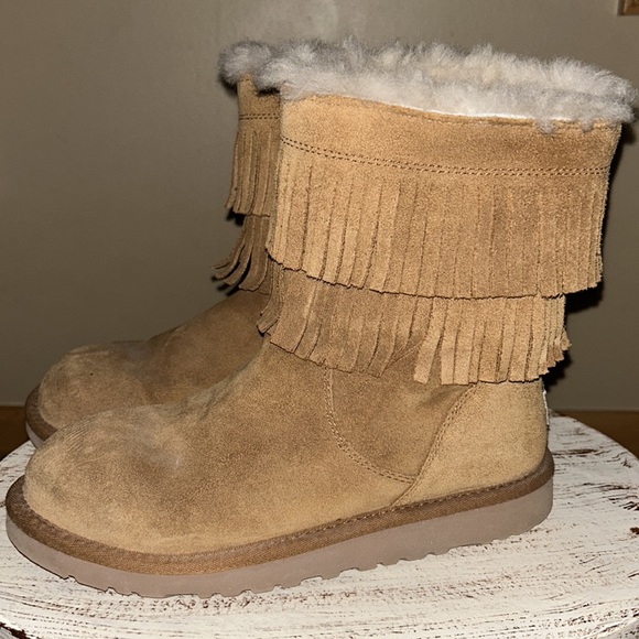 UGG Scarlette Fringe Boot - Picture 3 of 8